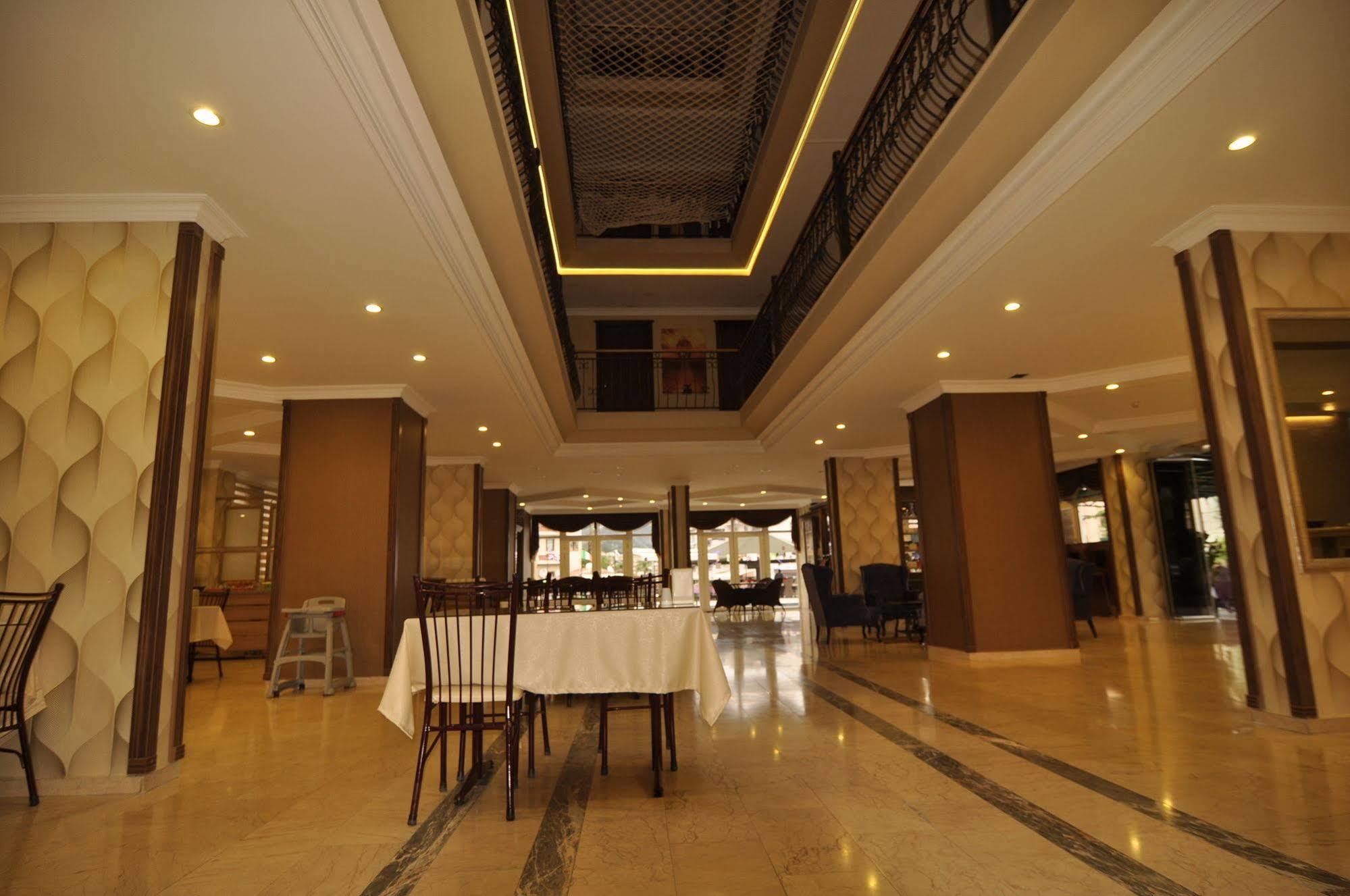Club Dorado Ξενοδοχείο Μαρμαρίς Εξωτερικό φωτογραφία