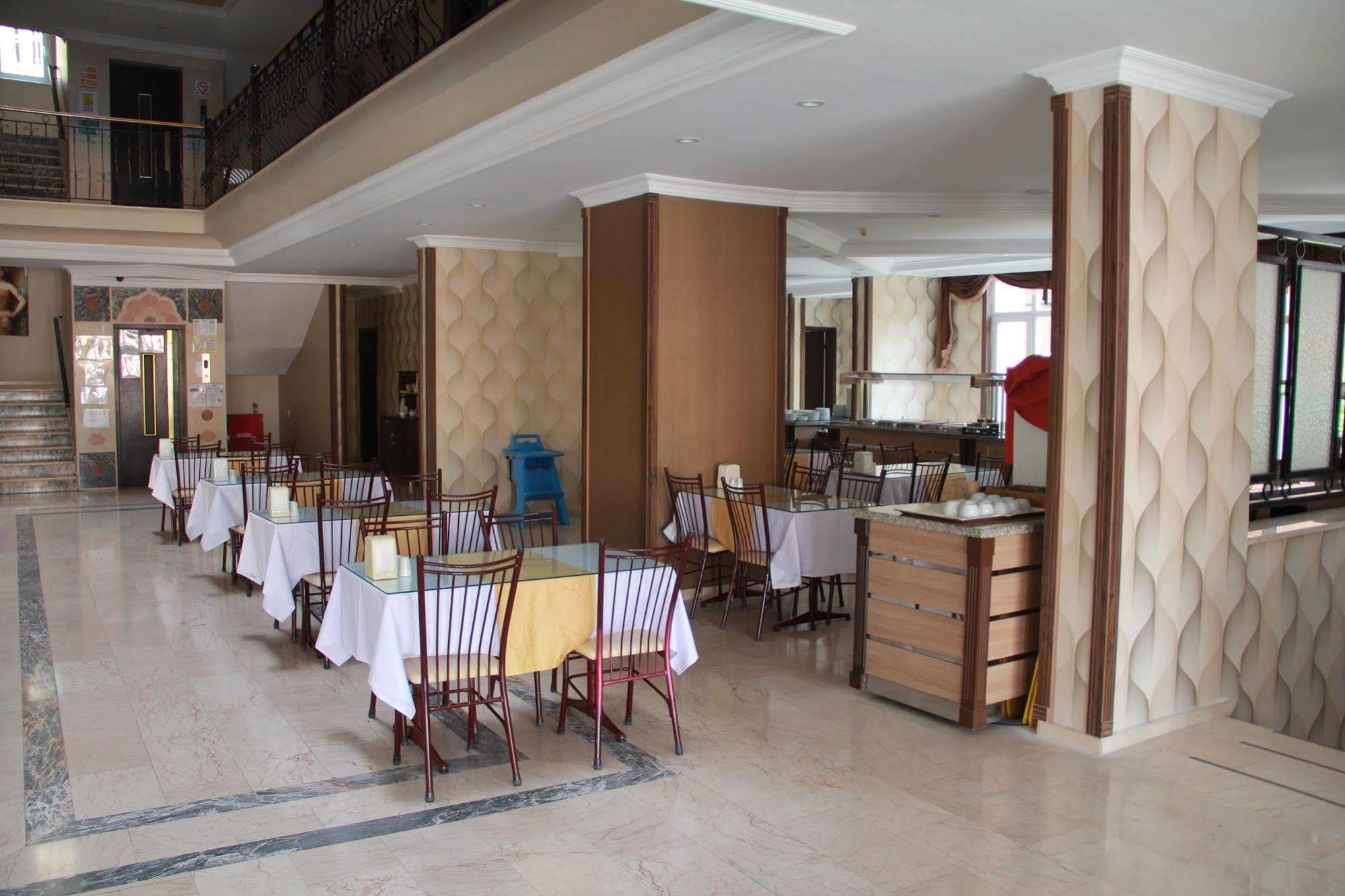 Club Dorado Ξενοδοχείο Μαρμαρίς Εξωτερικό φωτογραφία